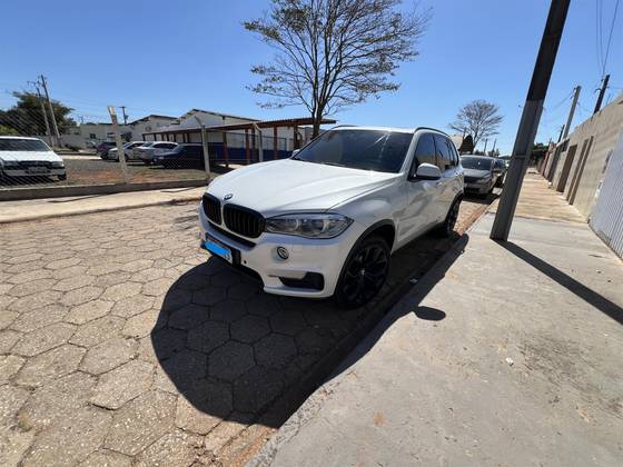 BMW X5 3.0 4X4 30D I6 TURBO DIESEL 4P AUTOMÁTICO BMW X5 3.0 4X4 30D I6 TURBO DIESEL 4P AUTOMÁTICO